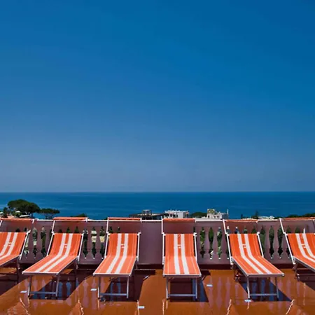 Marinu Aparthotel Forio (Isola d'Ischia)