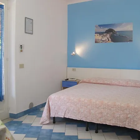 アパートホテル Marinu Forio di Ischia