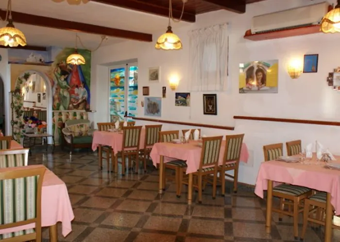 Marinu Aparthotel 3*